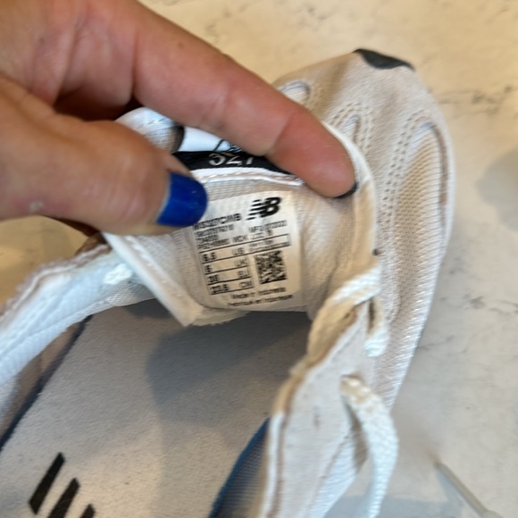 New Balance 327 off white/white/black mens 5.5/womens 7 sneakers - Picture 6 of 6